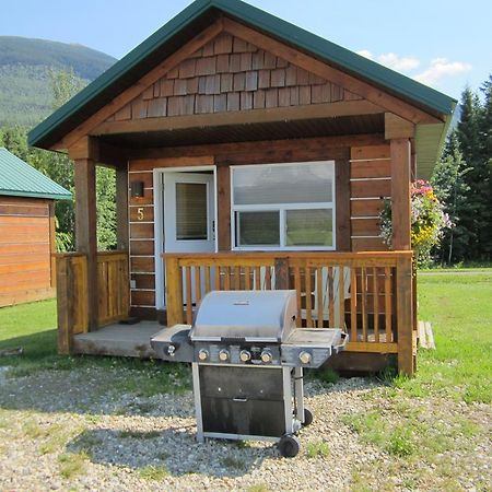 Beaver Creek Lodge And Cabins McBride Chambre photo
