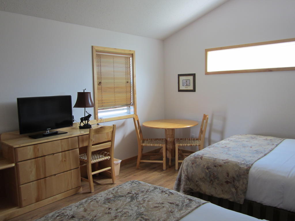 Beaver Creek Lodge And Cabins McBride Chambre photo
