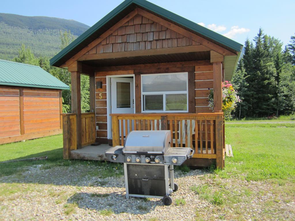 Beaver Creek Lodge And Cabins McBride Chambre photo
